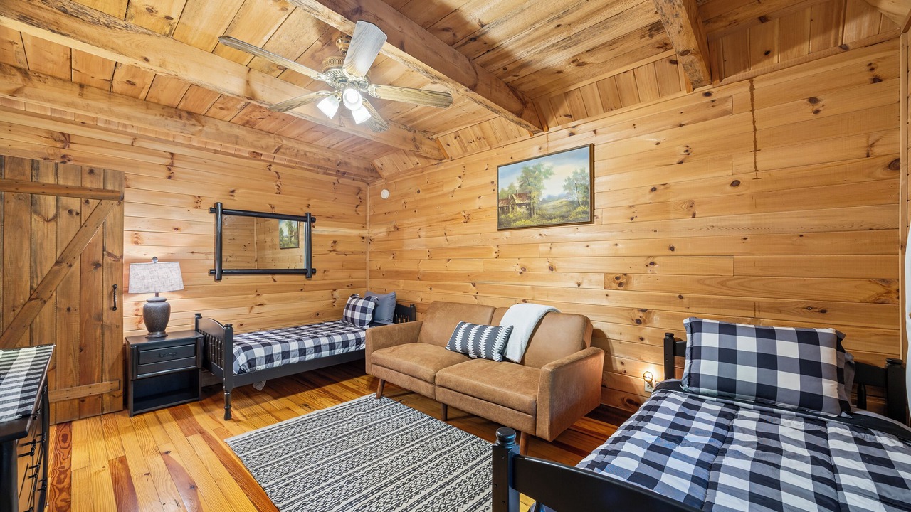 Photo of Bedroom in Dahlonega