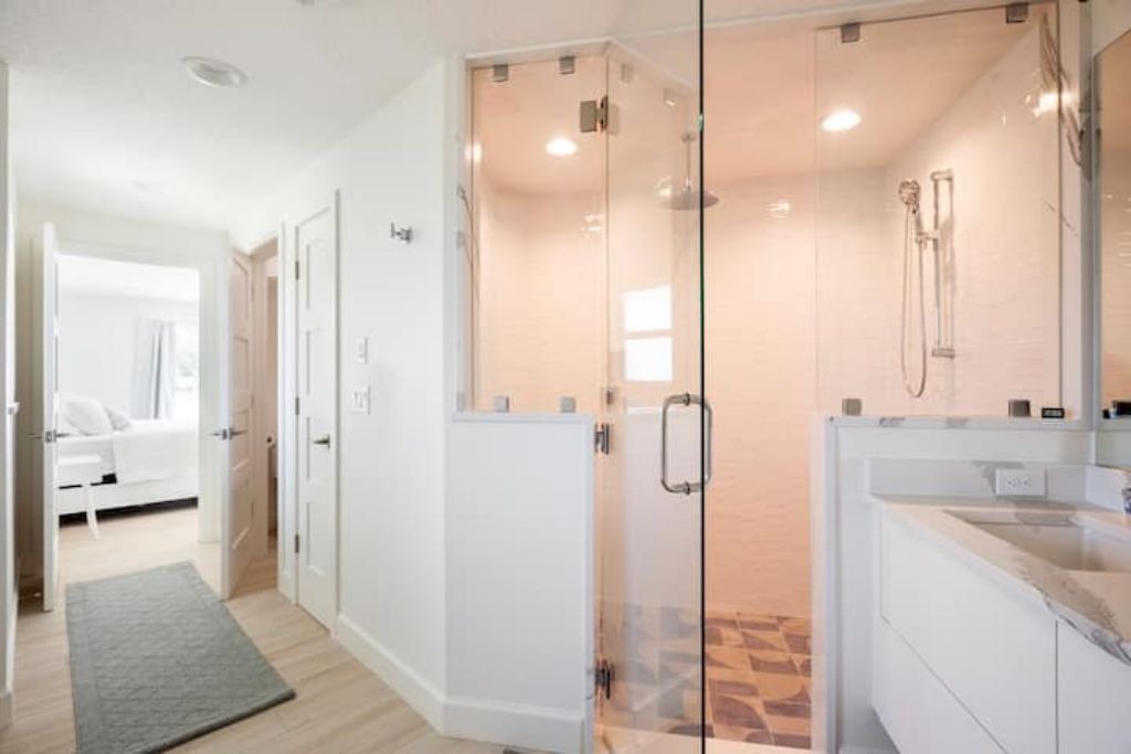 Photo of Bathroom in Forest Isles