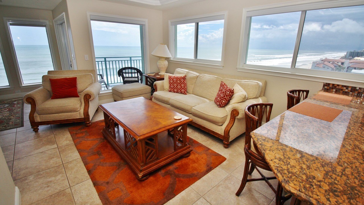 Photo of Livingroom in New Smyrna Beach