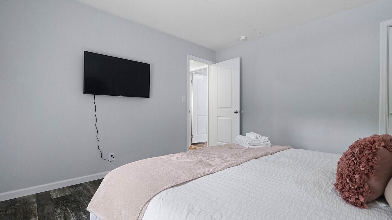 Photo of Bedroom in Moon Lake Estates