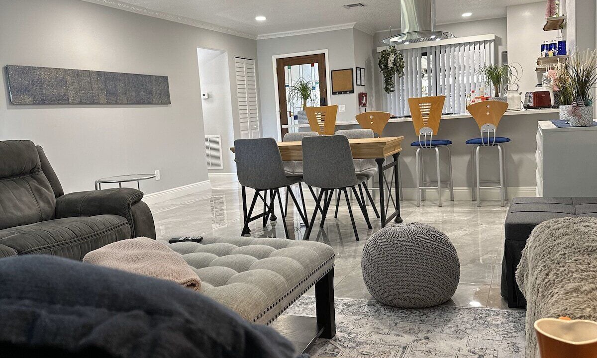 Photo of Livingroom in Survey Creek