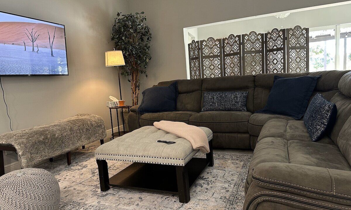 Photo of Livingroom in Survey Creek