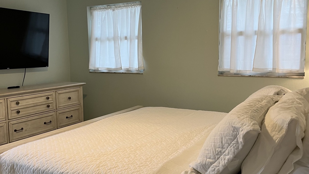 Photo of Bedroom in Grove City