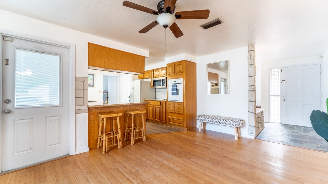Photo of Kitchen in Carver City - Lincoln Gardens