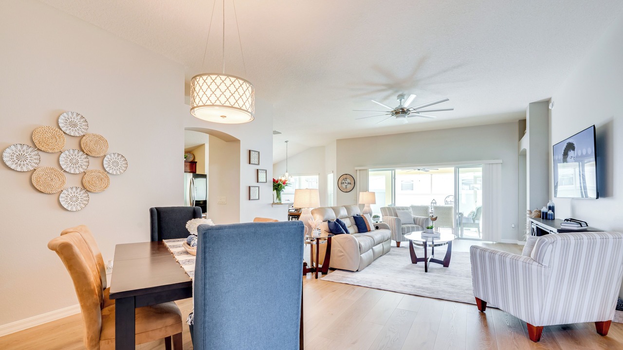 Photo of Livingroom in St. Charles