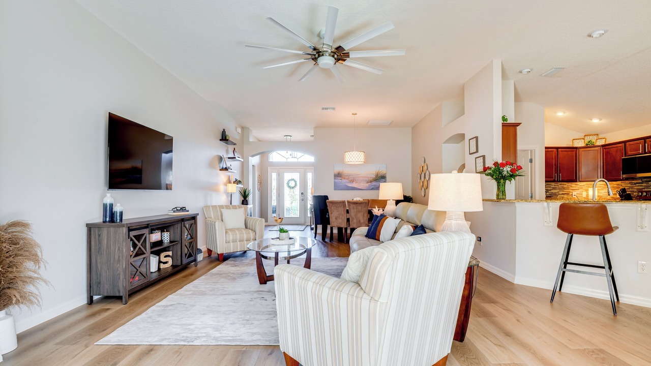 Photo of Livingroom in St. Charles