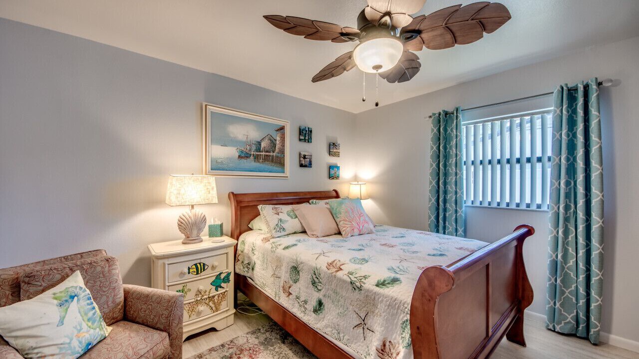 Photo of Bedroom in Caloosahatchee