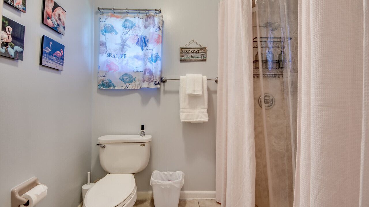 Photo of Bathroom in Caloosahatchee
