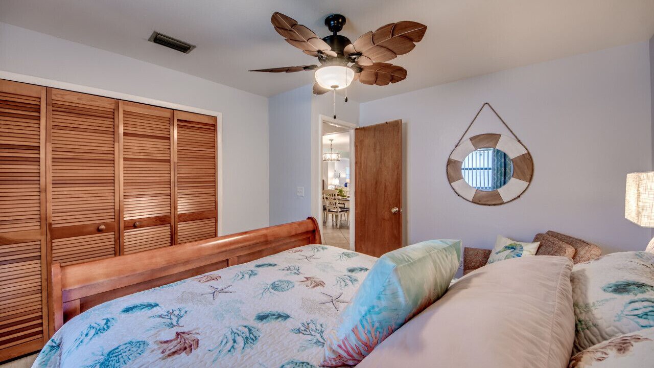 Photo of Bedroom in Caloosahatchee