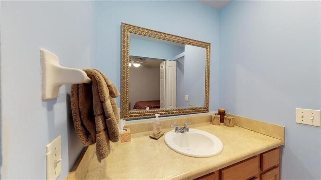 Photo of Bathroom in Isles of Capri