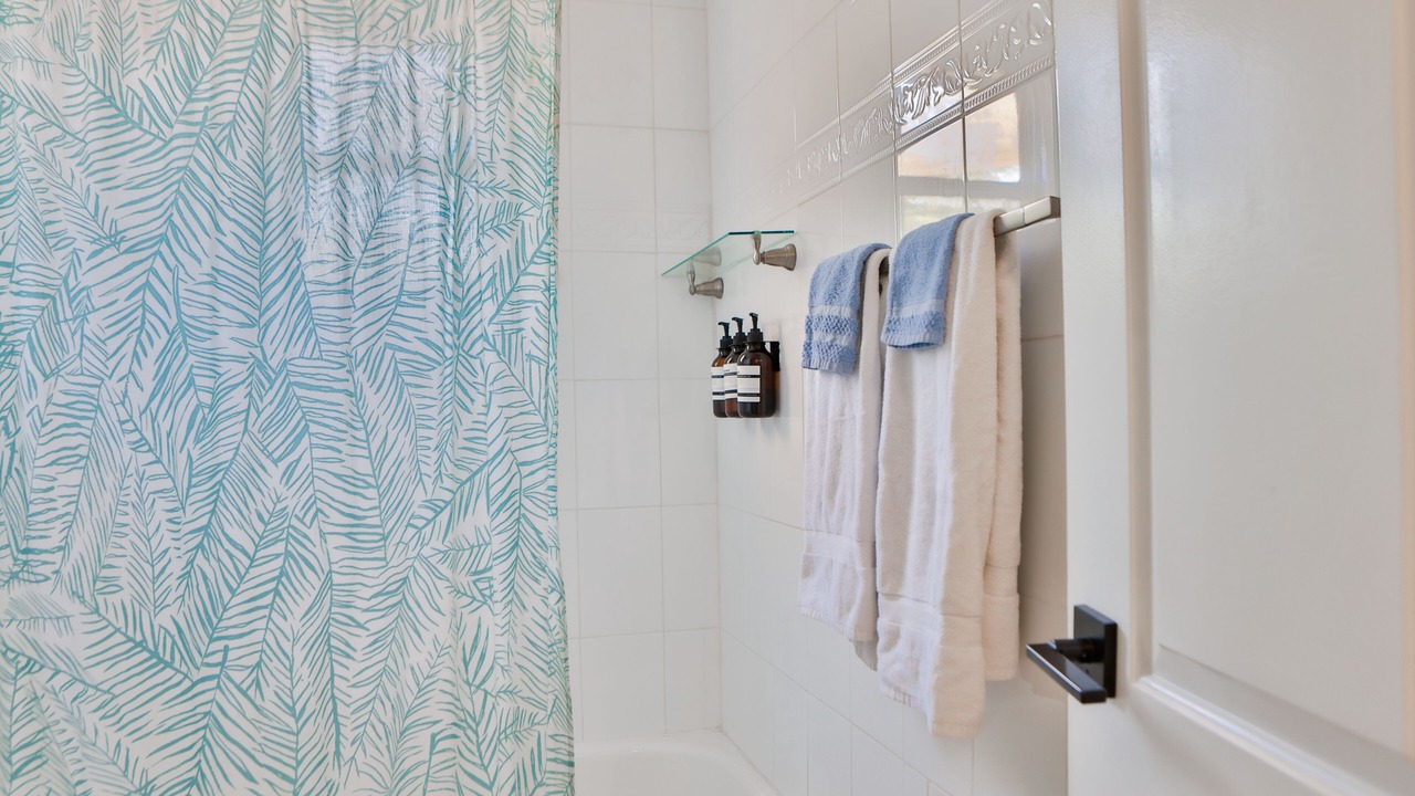 Photo of Bathroom in Poiciana Park II