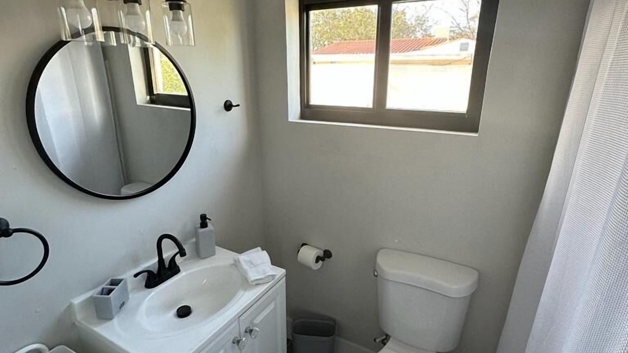 Photo of Bathroom in Coral Way