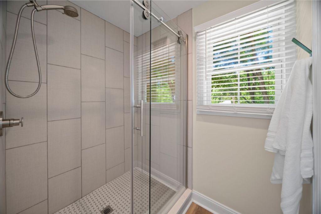 Photo of Bathroom in Sunset Road