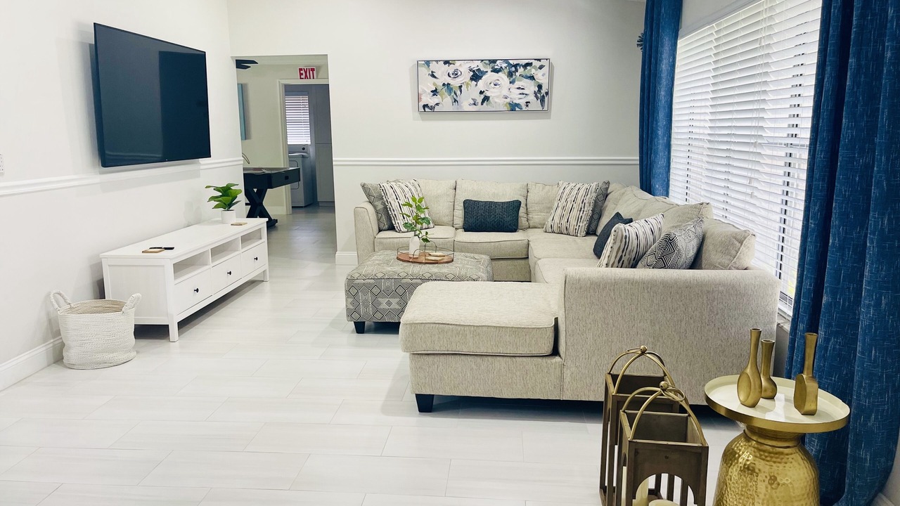 Photo of Livingroom in Tamarac