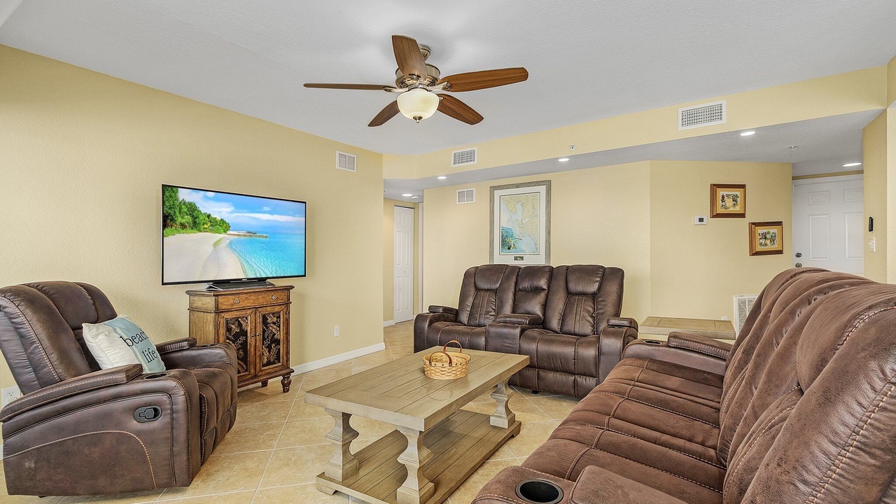 Photo of Livingroom in Bokeelia