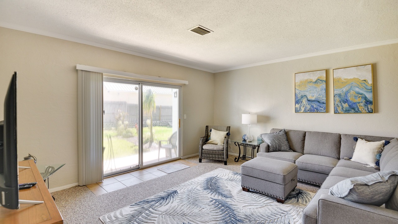 Photo of Livingroom in Ocean View Halifax Estates