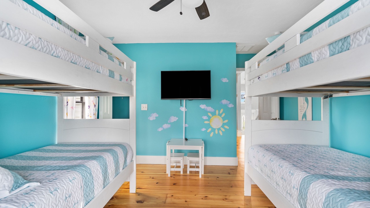 Photo of Bedroom in Bay Colony