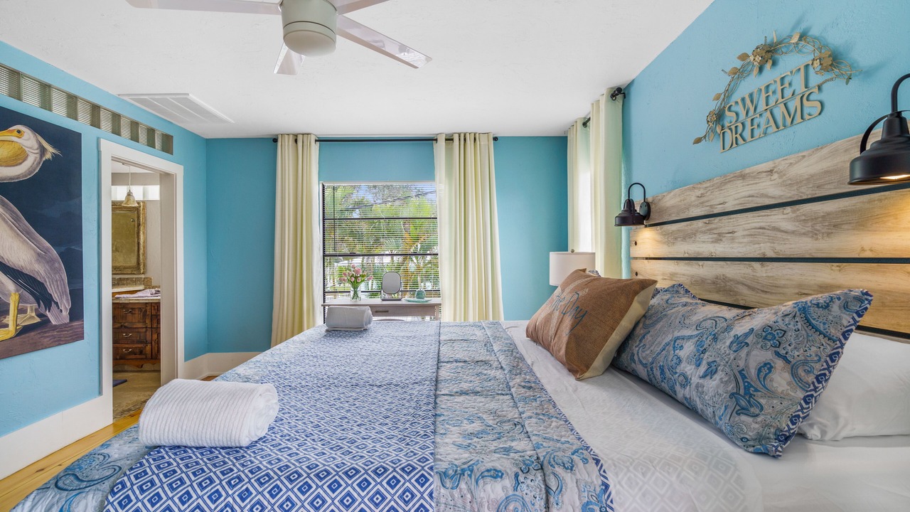 Photo of Bedroom in Bay Colony