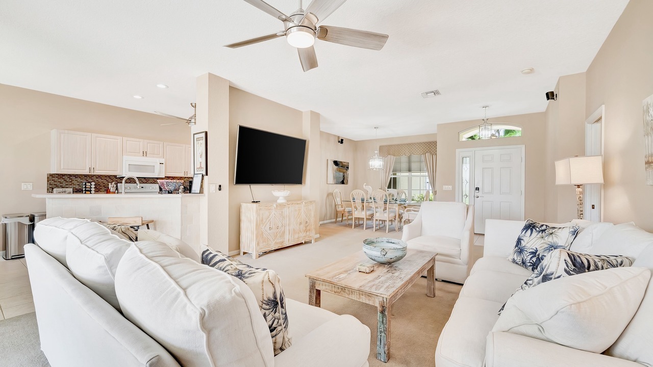 Photo of Livingroom in Herons Glen