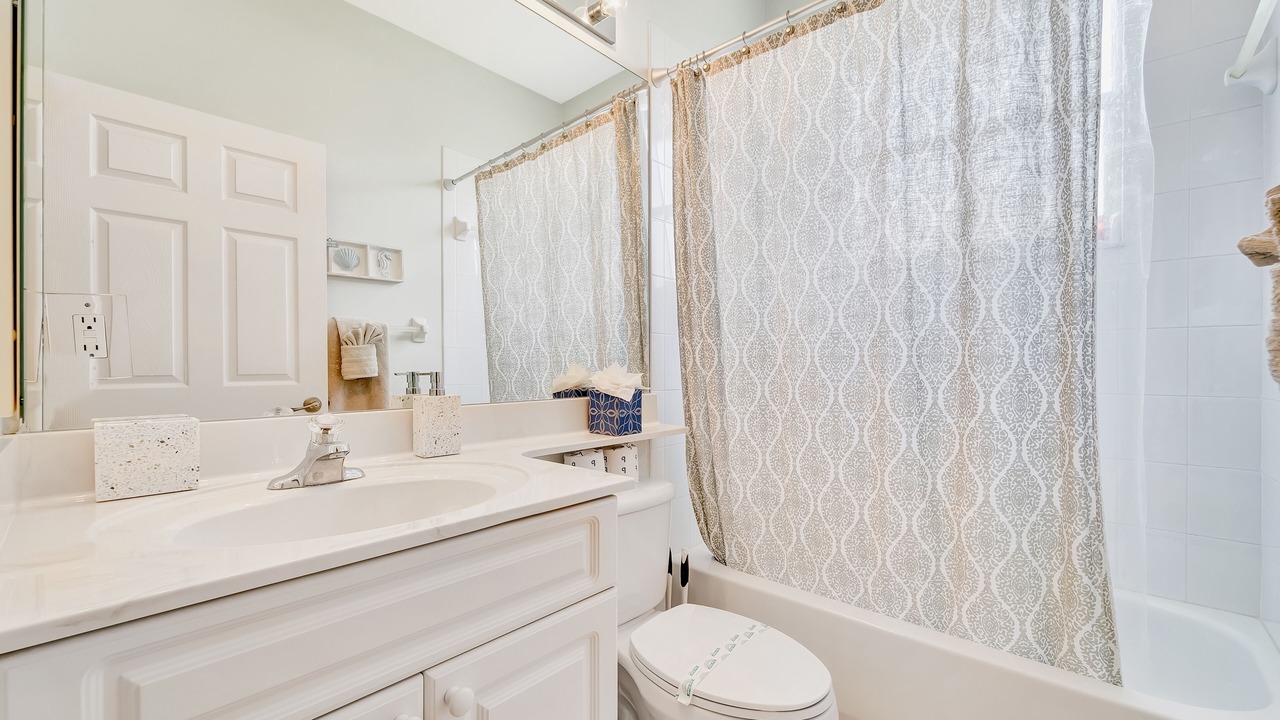 Photo of Bathroom in Herons Glen
