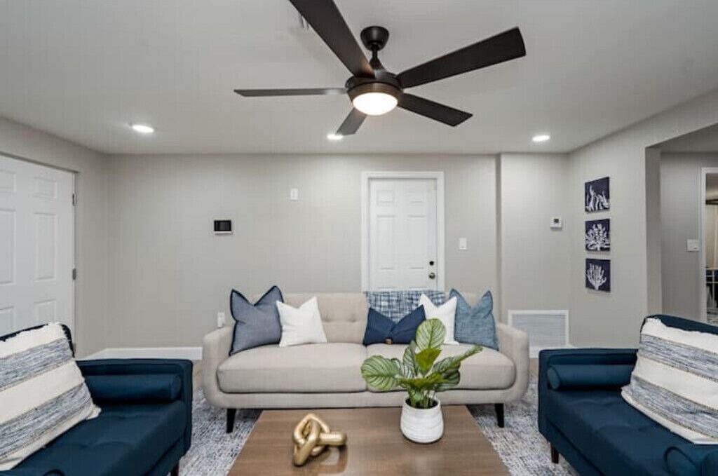 Photo of Livingroom in Ellenton