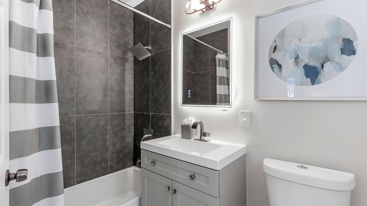 Photo of Bathroom in Lauderdale Beach