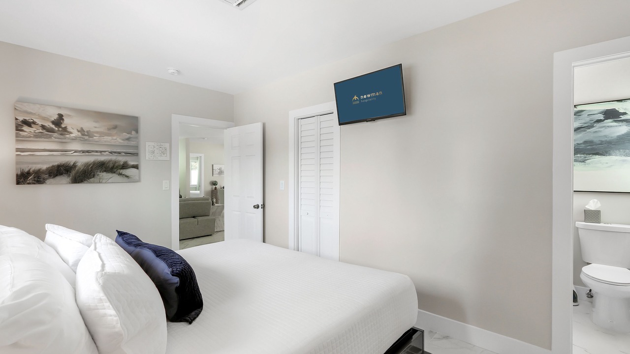 Photo of Bedroom in Lauderdale Beach