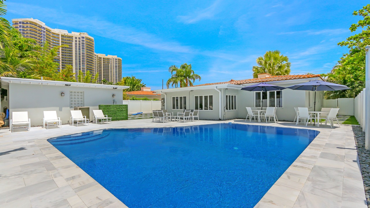Photo of Outdoor in Lauderdale Beach
