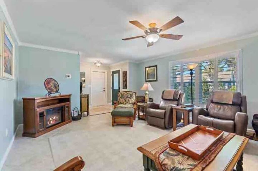Photo of Livingroom in Laurel