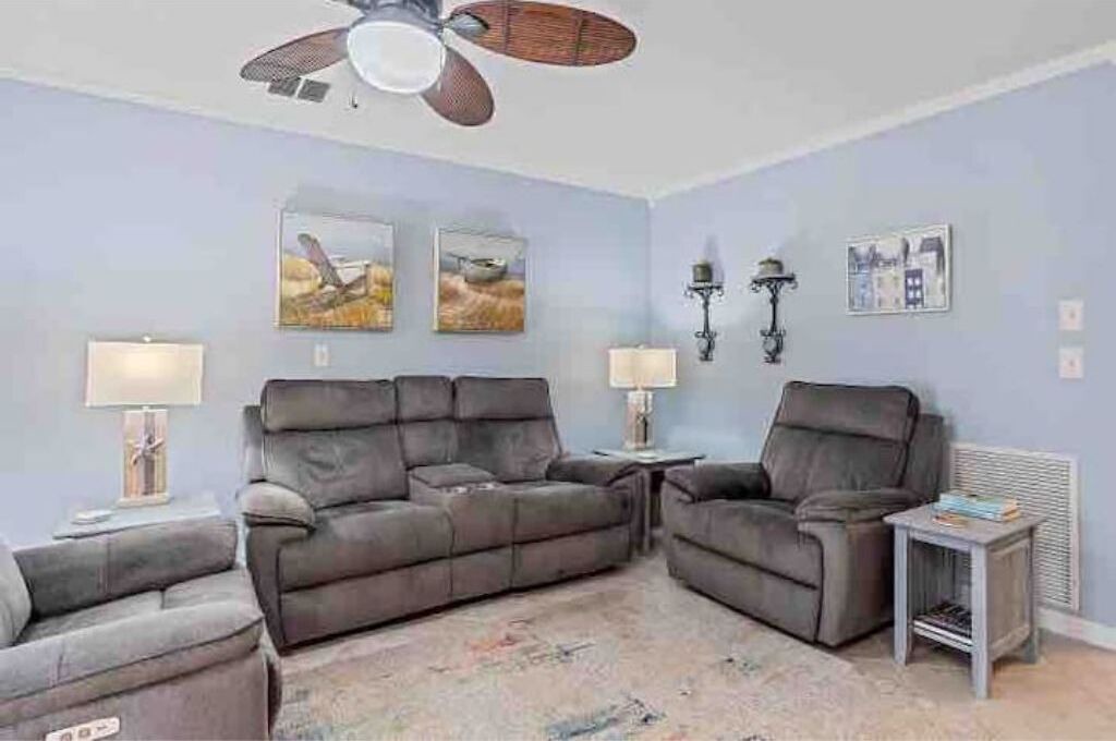 Photo of Livingroom in Laurel