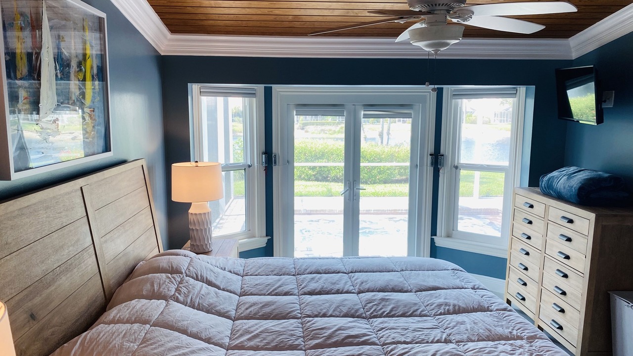Photo of Bedroom in Vanderbilt Beach