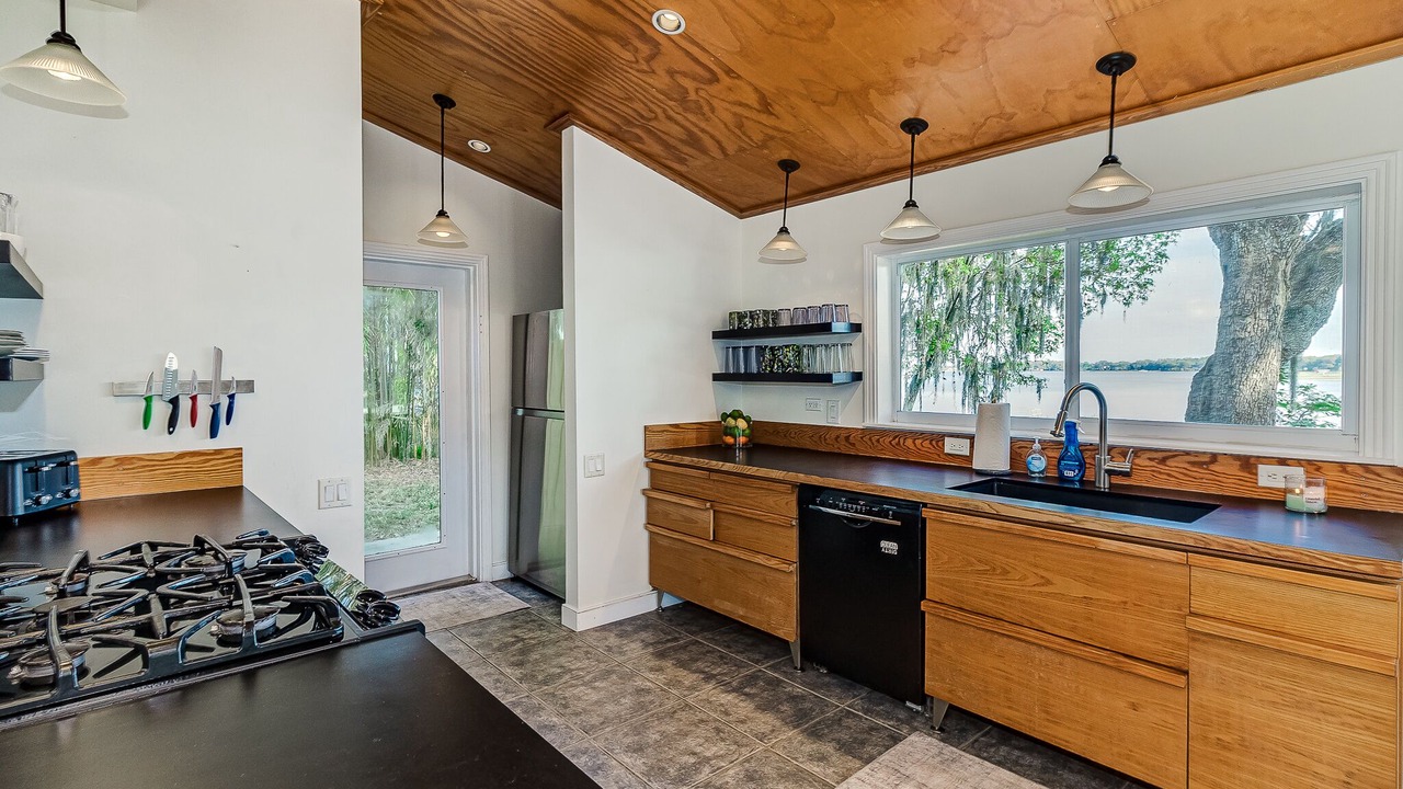 Photo of Kitchen in Crooked Lake