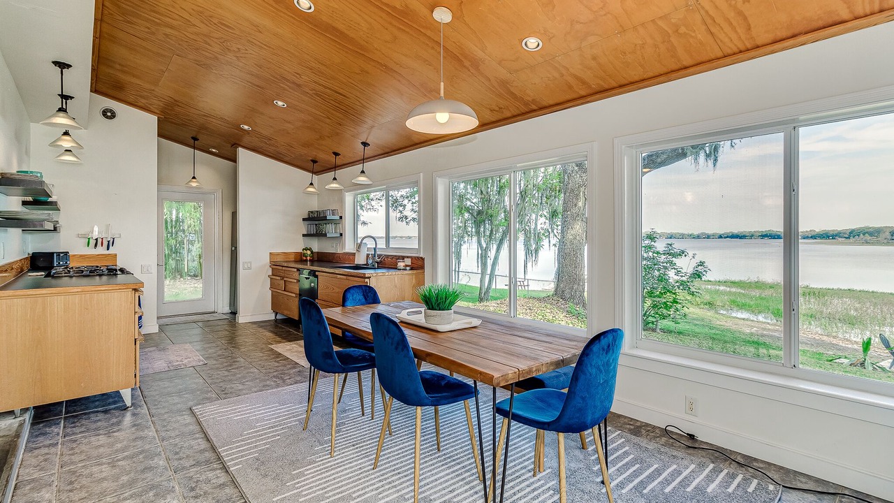 Photo of Kitchen in Crooked Lake