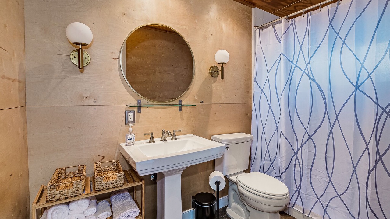 Photo of Bathroom in Crooked Lake