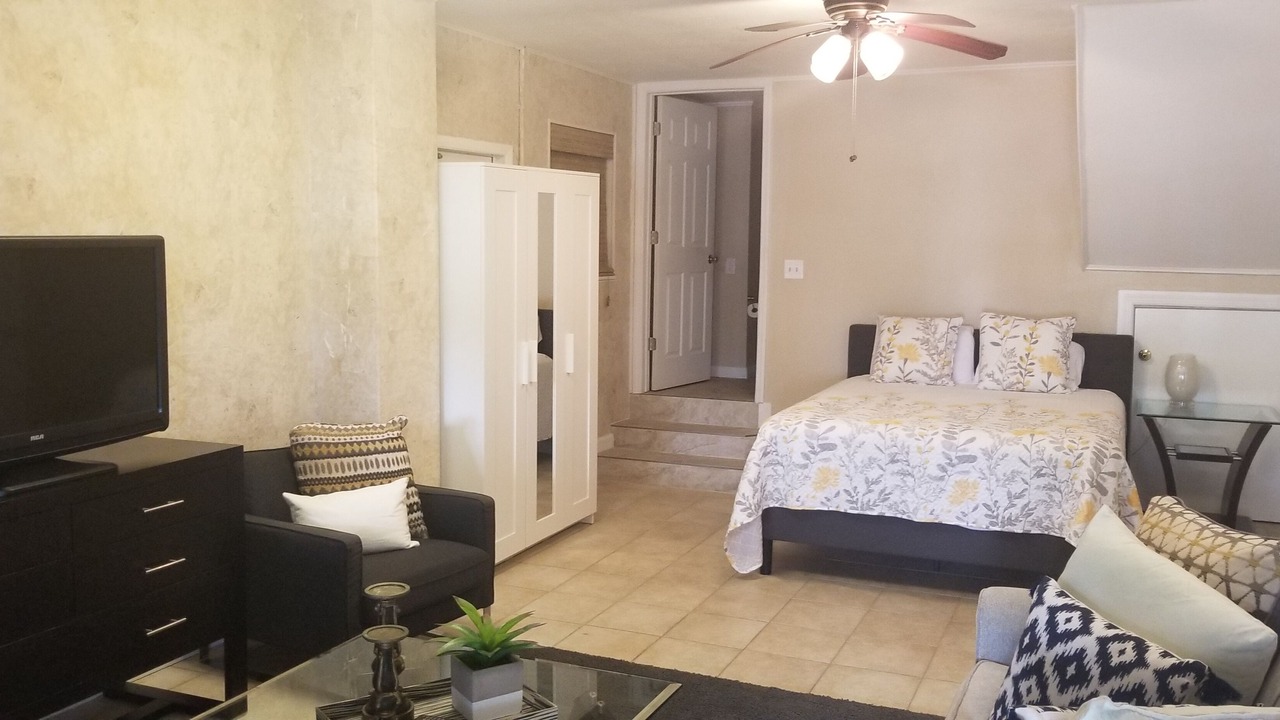 Photo of Bedroom in Weeki Wachee Gardens