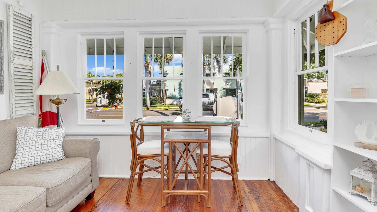 Photo of Livingroom in Fort Myers River District