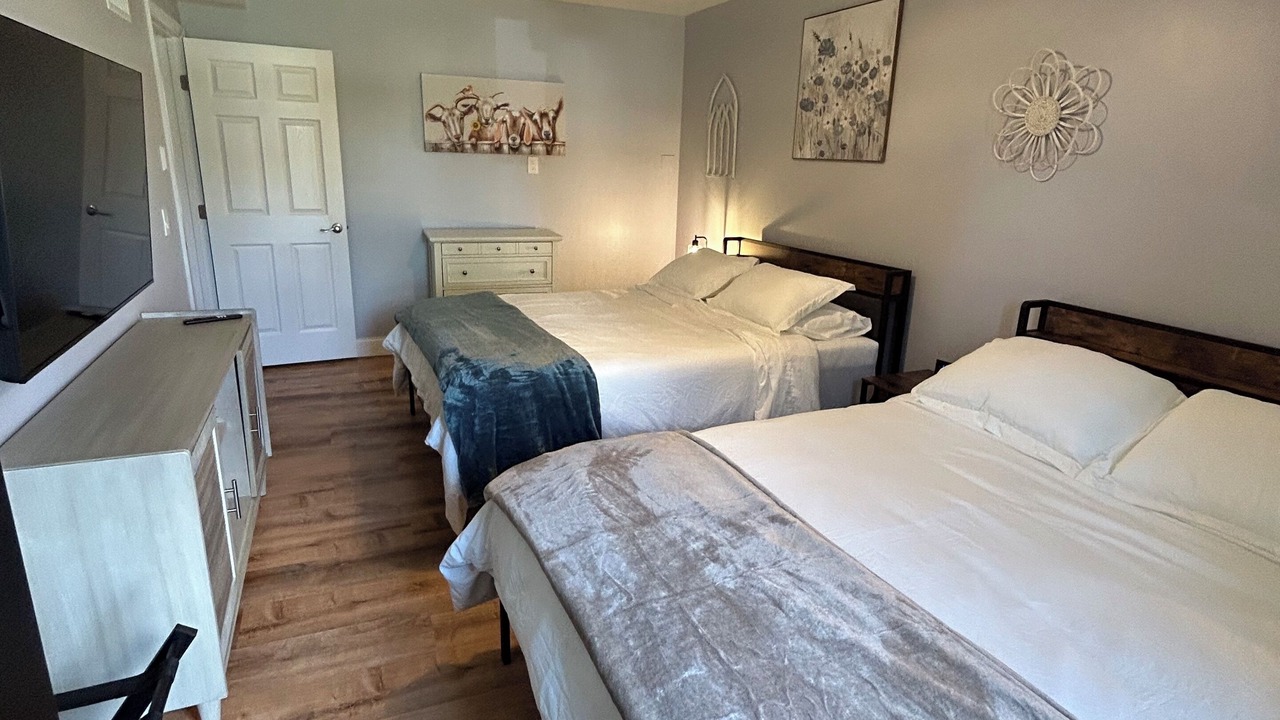 Photo of Bedroom in Taylor Creek