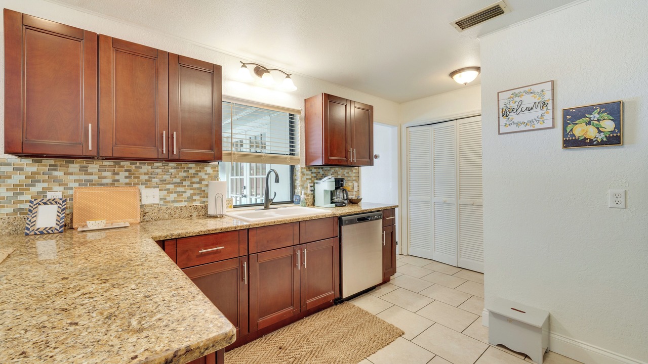 Photo of Kitchen in Cypress Gardens