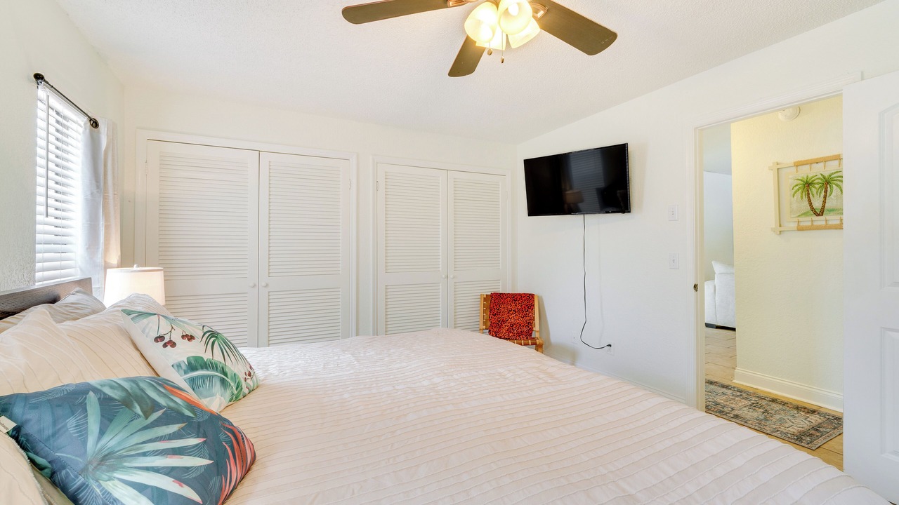 Photo of Bedroom in Cypress Gardens