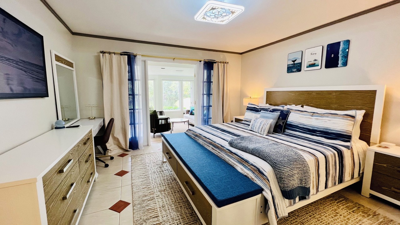 Photo of Bedroom in Palm Valley