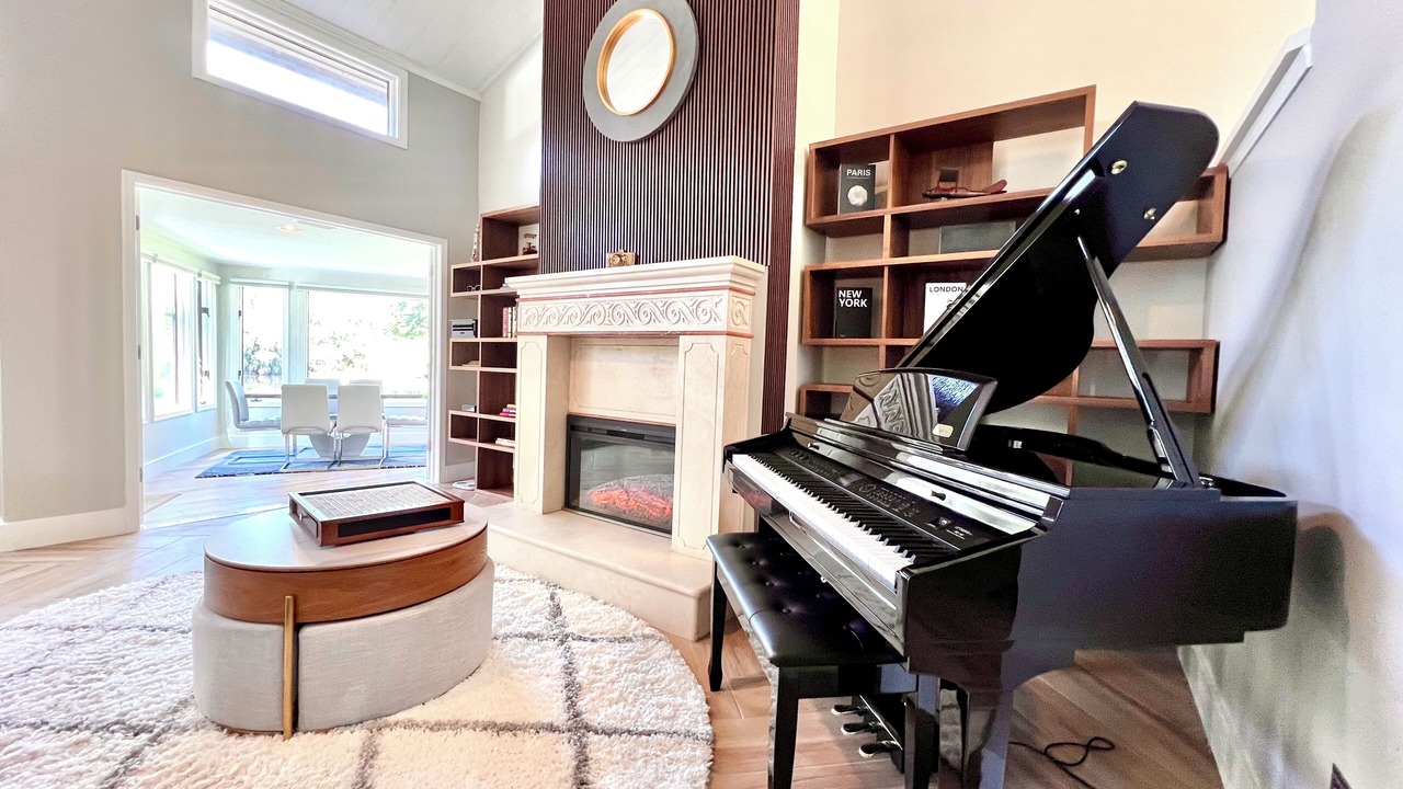 Photo of Livingroom in Palm Valley