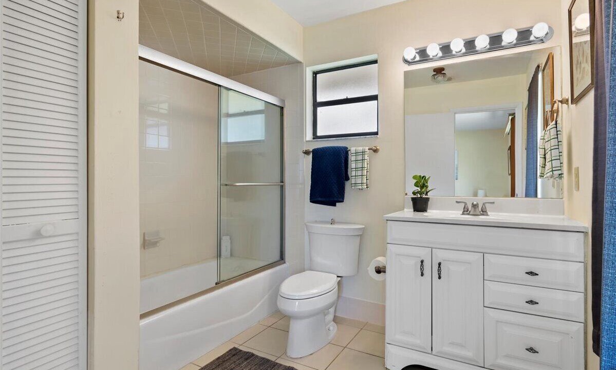 Photo of Bathroom in North Palm Beach Heights