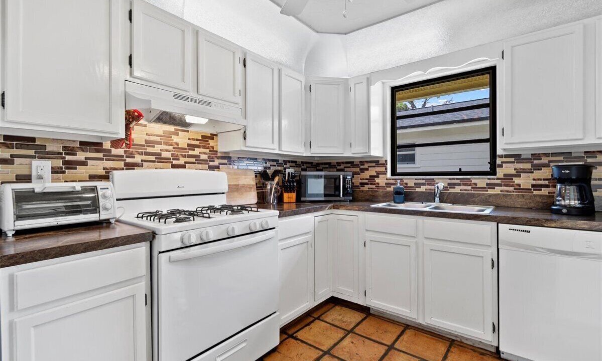 Photo of Kitchen in North Palm Beach Heights