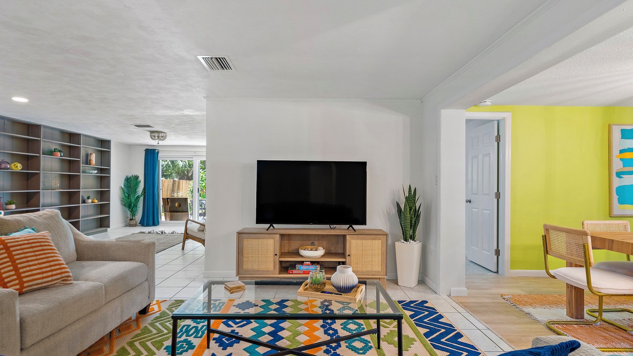 Photo of Livingroom in Bayshore Gardens