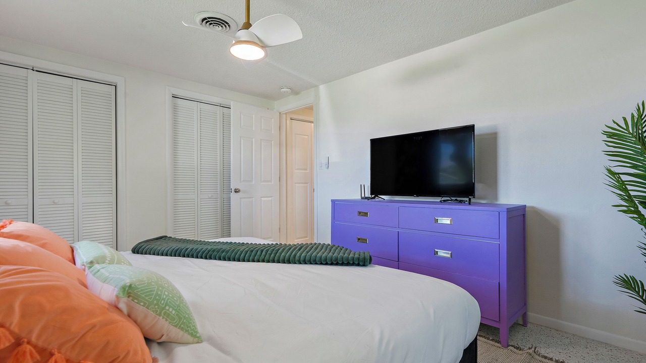 Photo of Bedroom in Bayshore Gardens