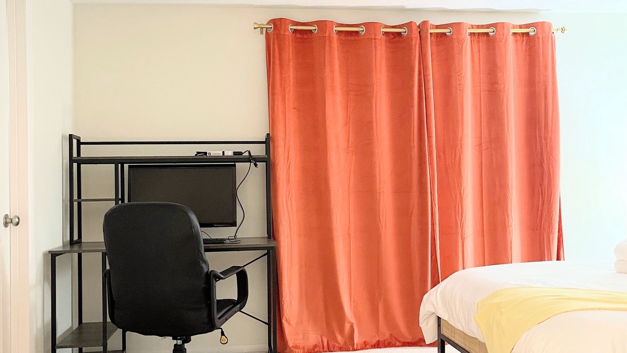 Photo of Bedroom in Bayshore Gardens