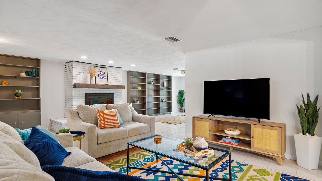 Photo of Livingroom in Bayshore Gardens