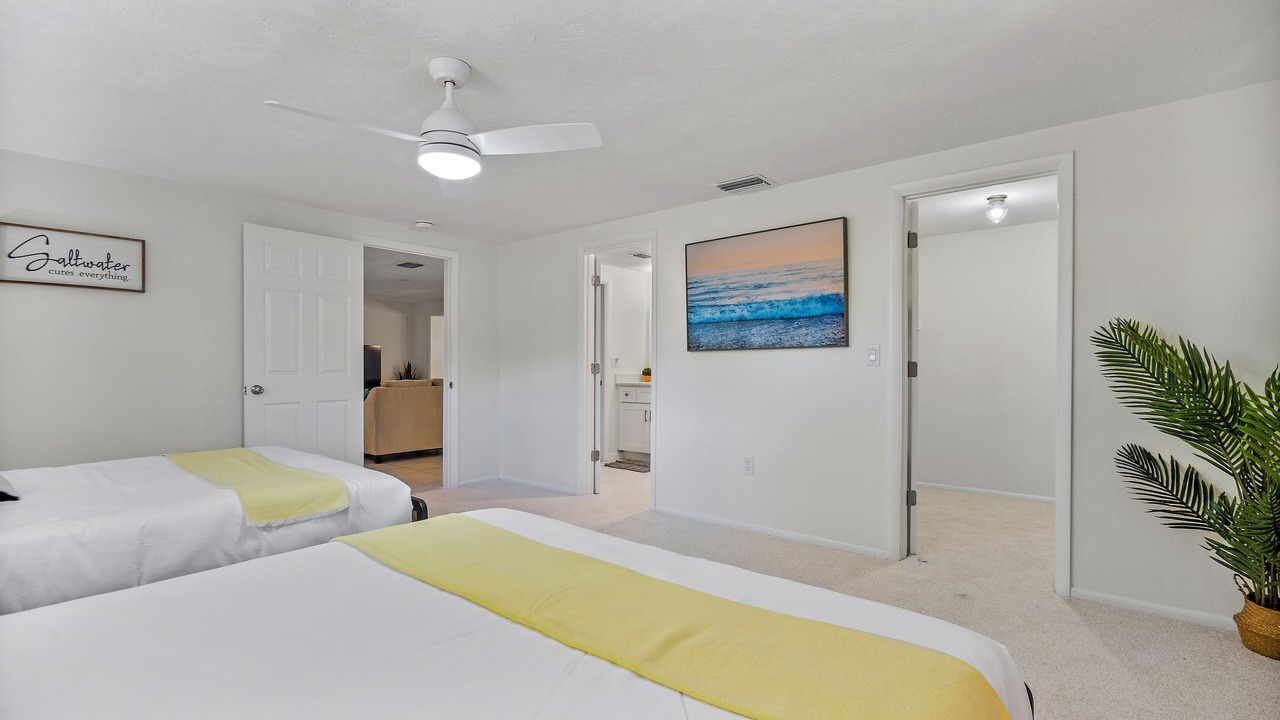 Photo of Bedroom in Bayshore Gardens