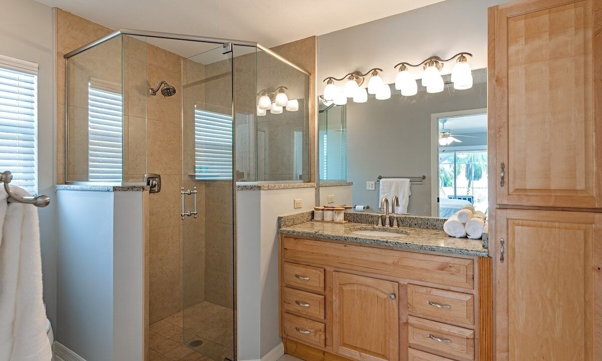 Photo of Bathroom in Willoughby Acres