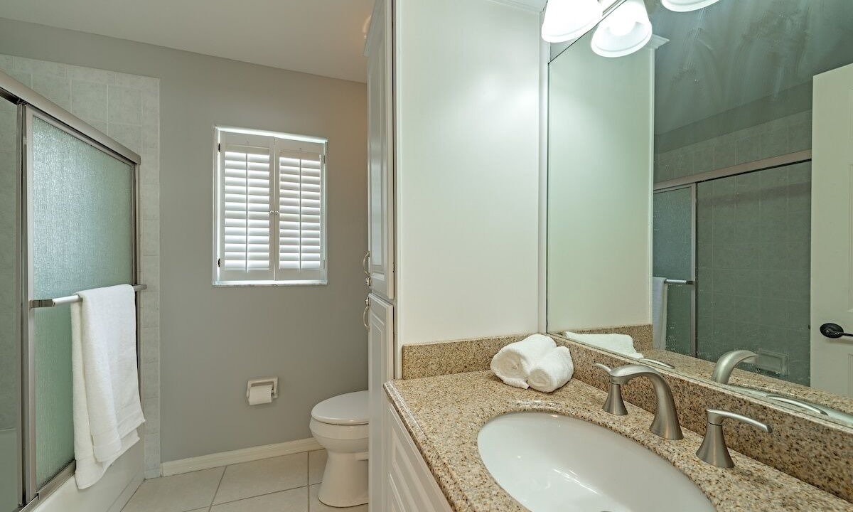 Photo of Bathroom in Willoughby Acres
